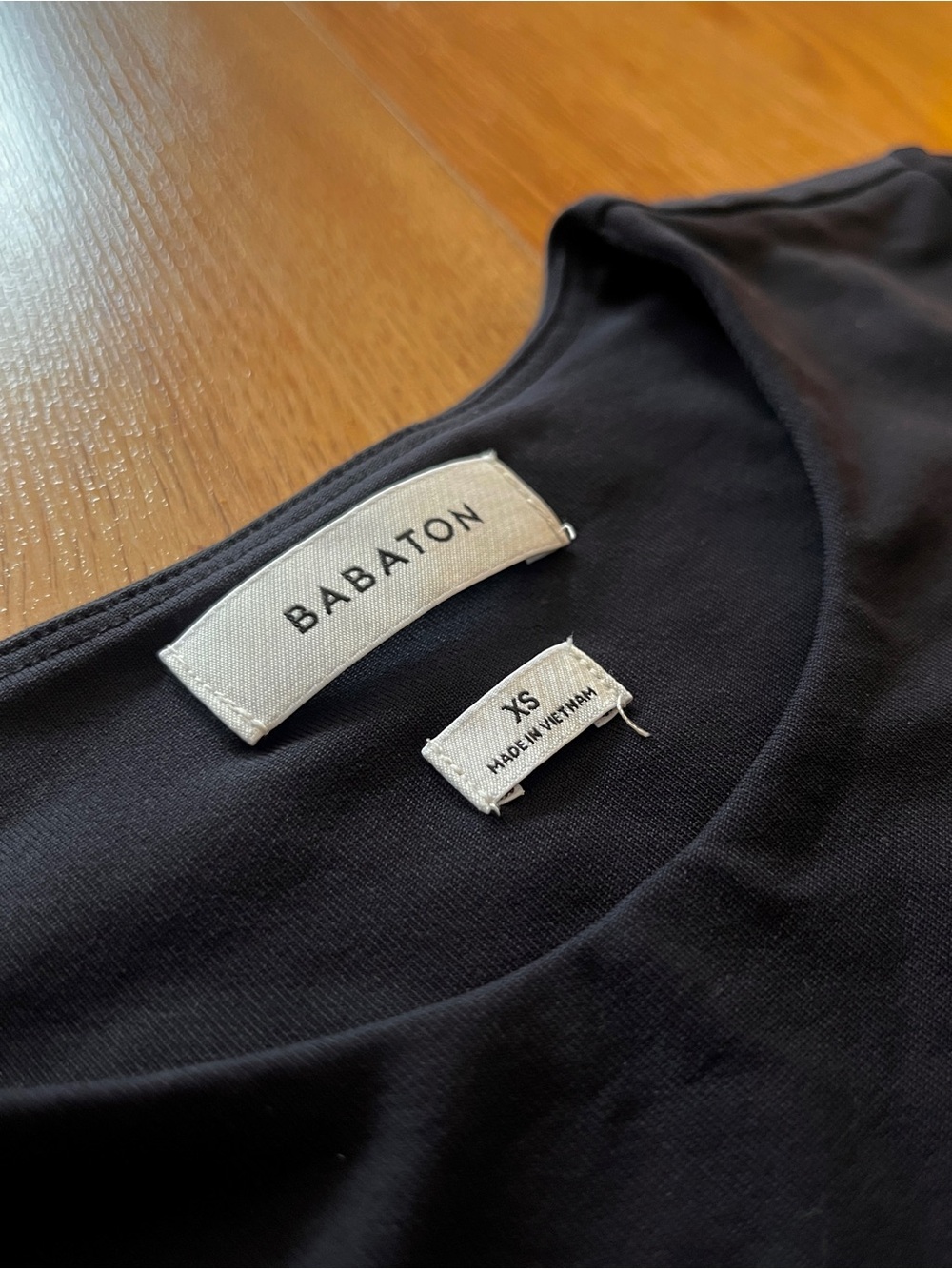 Aritzia Babaton Contour Crew Waist Tee Black Double Layer XS